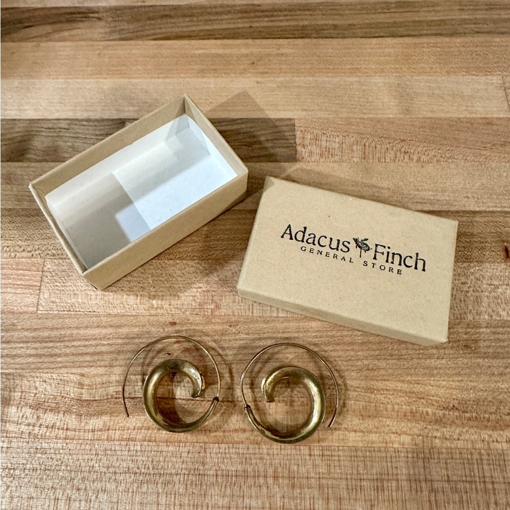 Gold Hoop Earrings *NEW*